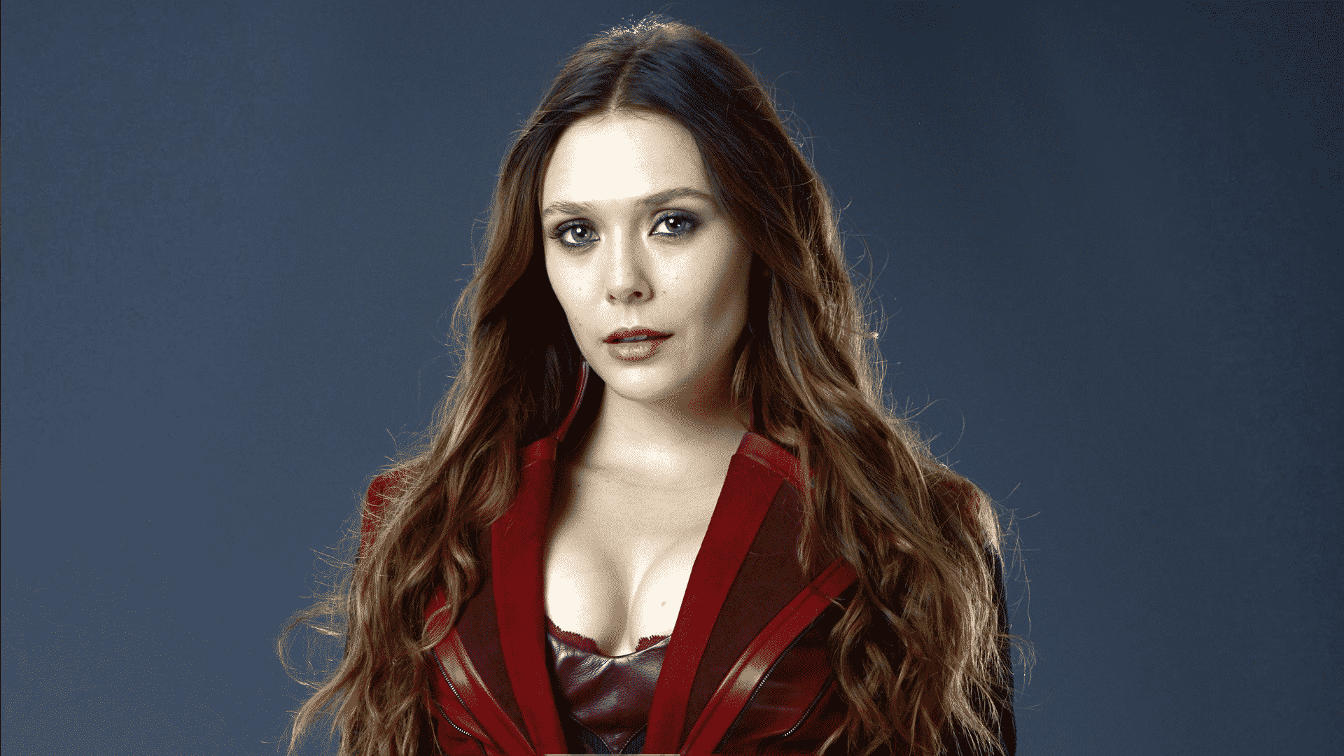 herečka elizabeth olsen kostým scarlet witch
