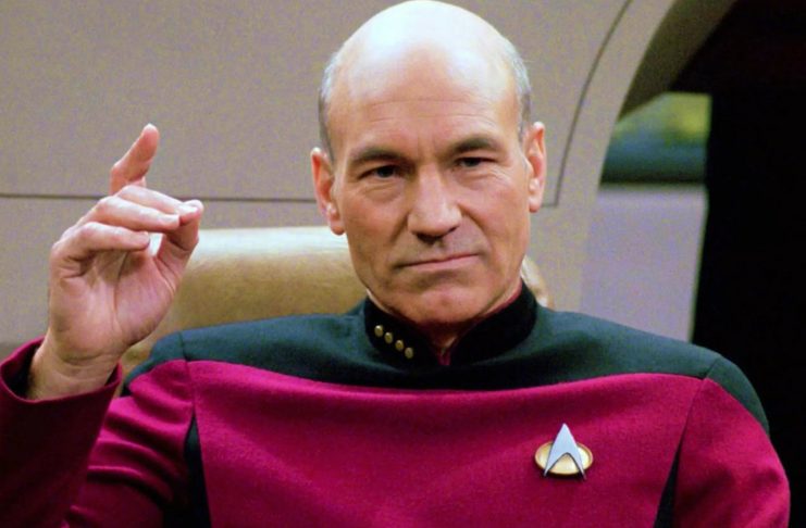 Patrick Stewart sa vracia ako kapitán Picard!