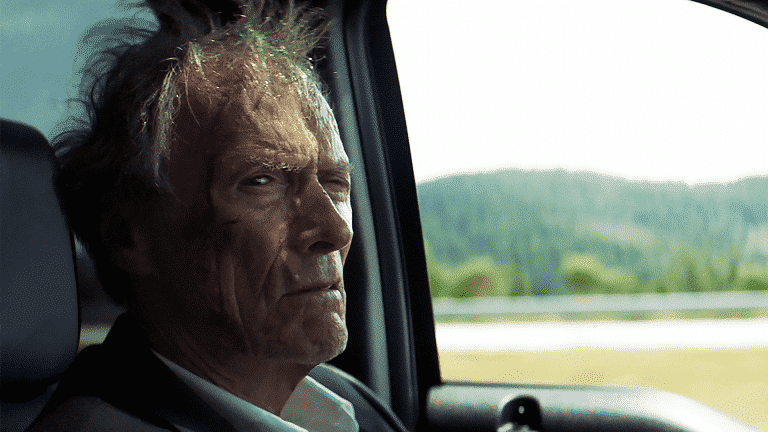 Dokáže Clint Eastwood previezť cez hranice stovky kíl kokaínu? | Pašerák RECENZIA
