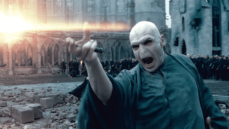 Uvidíme Voldemorta v sérii Fantastické zvery? Toto povedal herec Ralph Fiennes!