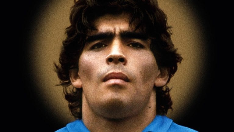 Milovaný, ale aj nenávidený… | Diego Maradona RECENZIA