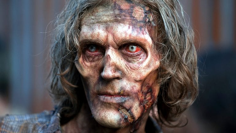 Tvorca The Walking Dead po rokoch odhalil, čo vlastne spôsobilo zombie apokalypsu