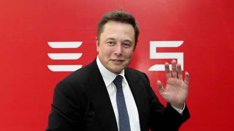 „Zatknite ma,“ hovorí Elon Musk. Šéf Tesly porušil nariadenia ohľadom COVID-19, pôjde do basy?