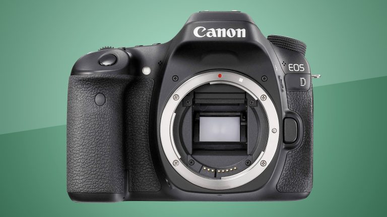 Canon predstavil dvojicu nových fotoaparátov s 32,5MP senzormi