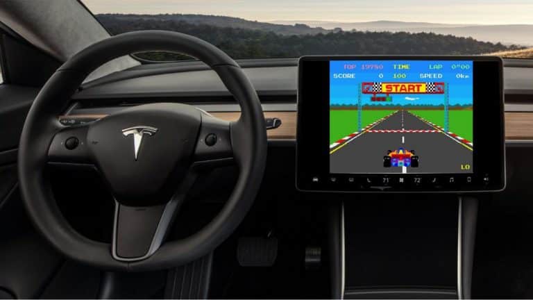 Vo vozidlách Tesla si zahráme hry ako Fallout Shelter alebo Cuphead