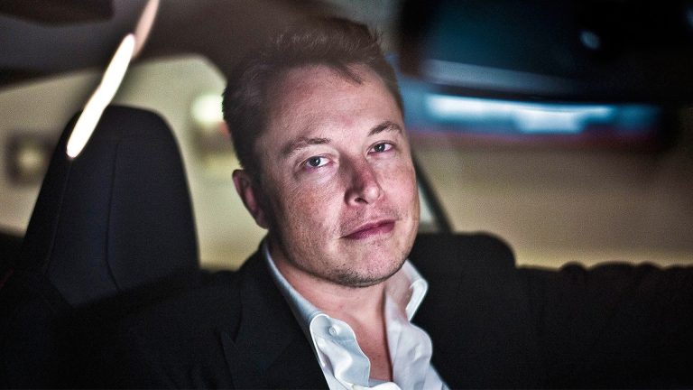 Prečo Elon Musk tvrdí, že „dovolenky vás zabijú“?