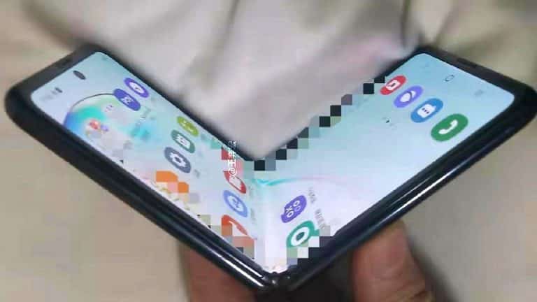 Nový skladací mobilný telefón od Samsungu odhalený. Vyzerá veľmi inak ako Galaxy Fold