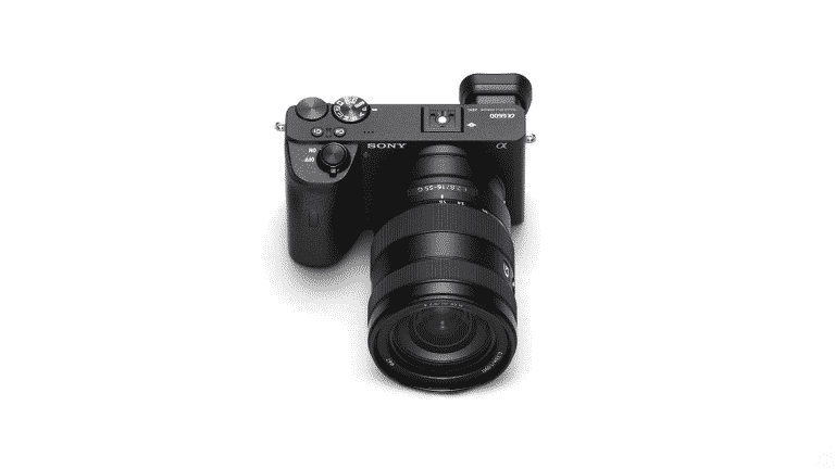 Prvý pohľad na nové fotoaparáty Sony A6600 / A6100