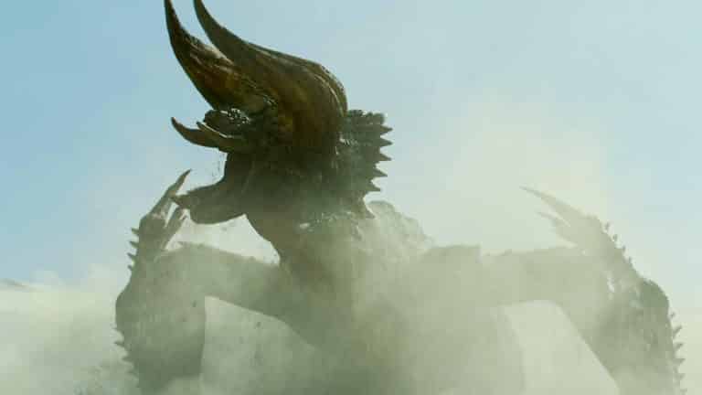 Monštrum útočí v prvej ukážke na filmovú adaptáciu Monster Hunter s Millou Jovovich