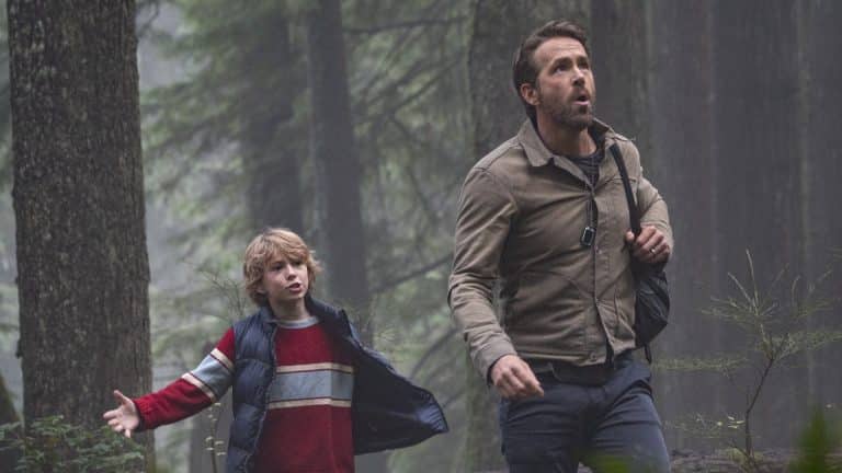 Ryan Reynolds zazdieľal prvý náhľad do sci-fi filmu The Adam Project od Netflixu