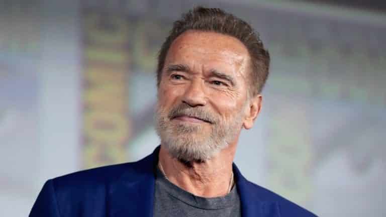 Arnold Schwarzenegger je späť