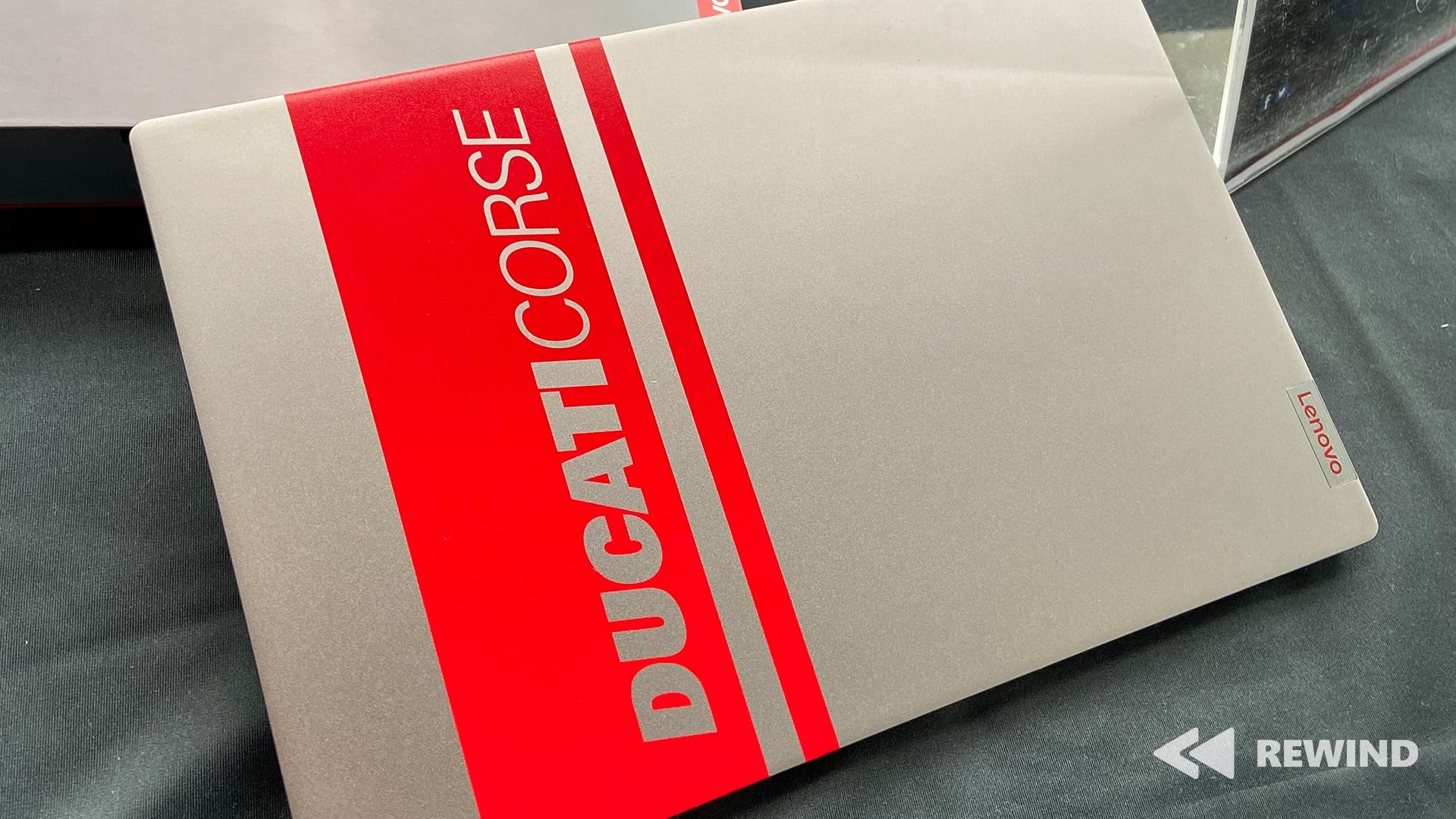 Lenovo Ducati 5
