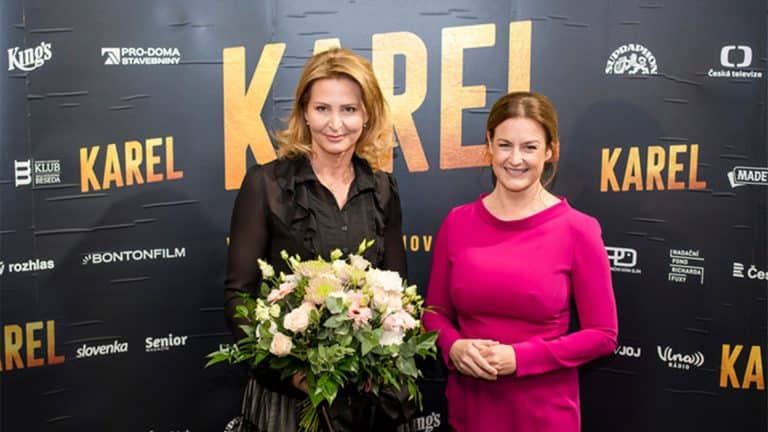 Ivana Gottová zavítala na Slovensko, aby tu uviedla dlhoočakávaný film KAREL. Premiéru si nenechala ujsť ani ministerka kultúry