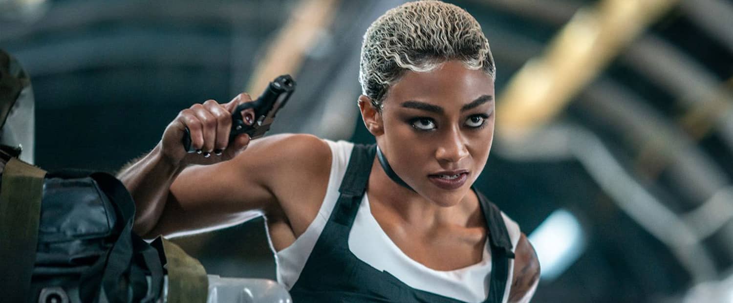 Tati Gabrielle ako Jo Braddock