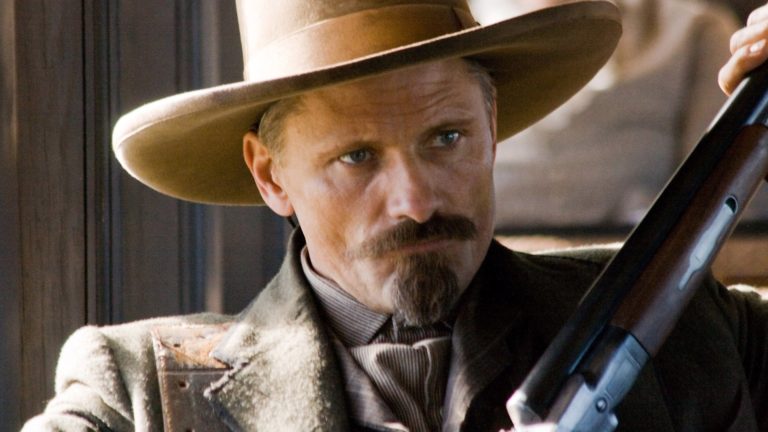 Viggo Mortensen režíruje romantický western The Dead Don’t Hurt, v ktorom si aj zahrá