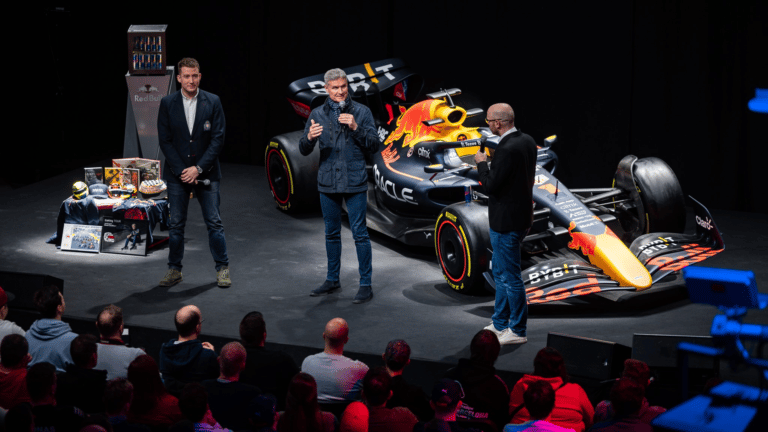 David Coulthard, legendárny jazdec Red Bull Racing, navštívil Slovensko. Čo zažil, s kým sa stretol a ako sa mu tu páčilo?