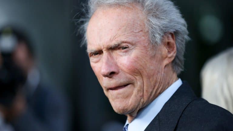 Pre posledný film Clinta Eastwooda, Juror #2, boli oznámení prví dvaja herci